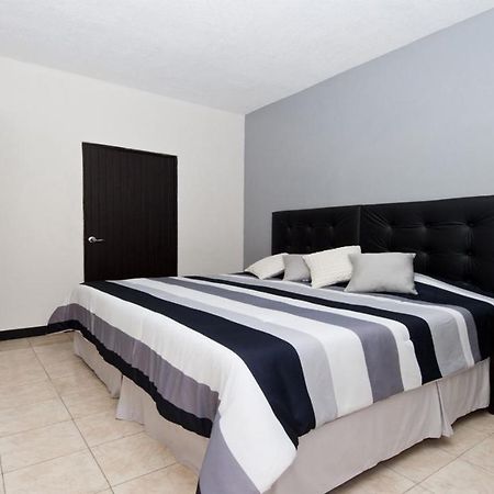 Econosuites 몬테레이 외부 사진